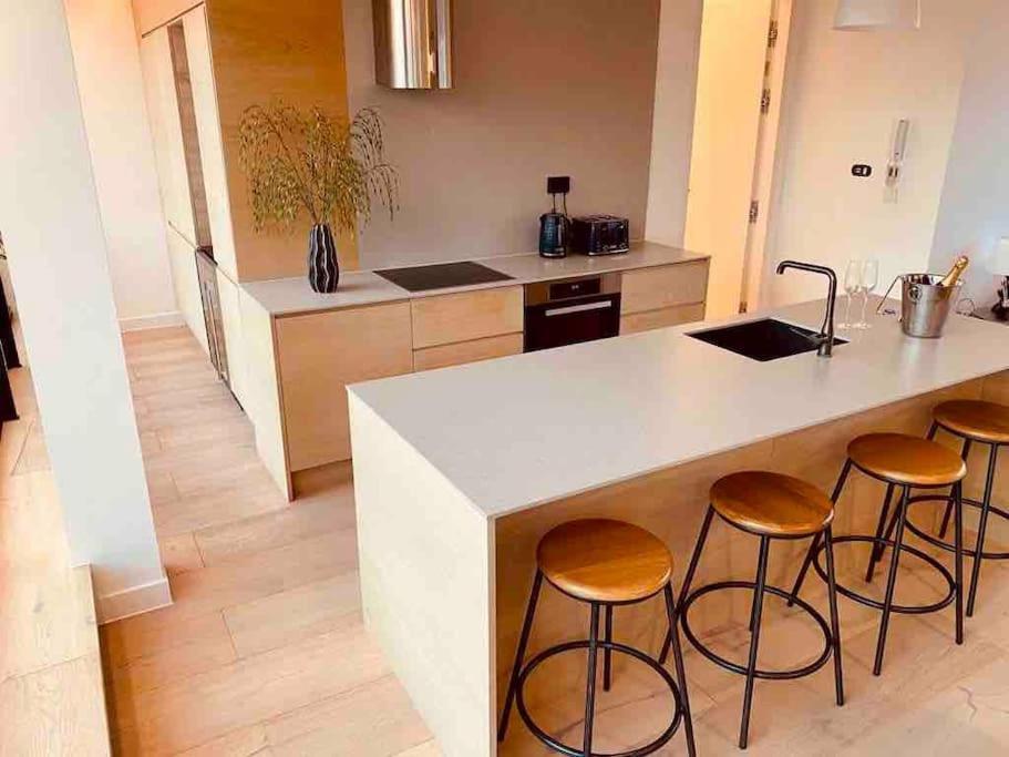 Large 3 Bed 3 Bathrooms Penthouse With Terrace And City Views In London Eksteriør bilde